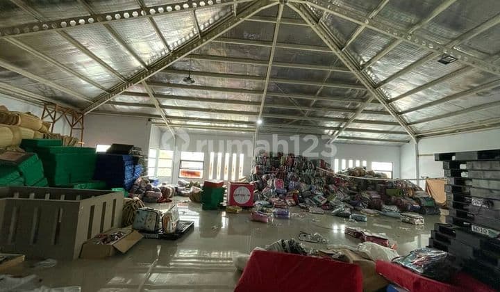 Strategic Warehouse and Office Near Toll Gate in Taman Kopo Indah, Bandung.