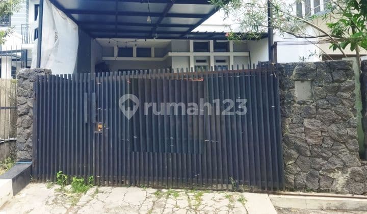 2-Story House in Antapani Complex with Wide Road Access, Bandung City.