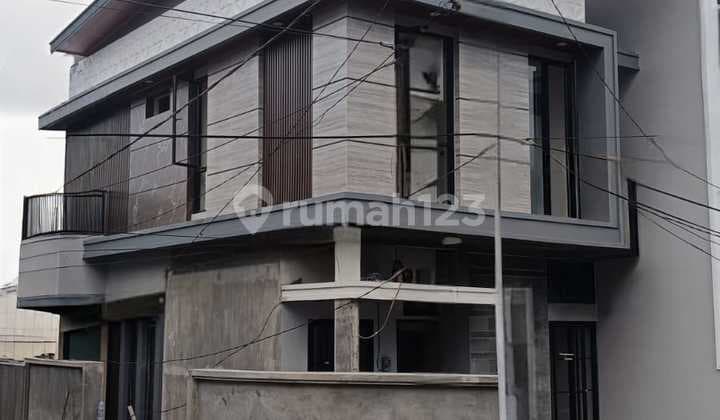 Dijual Cepat Rumah Baru 2Lt Hook di Manyar Jaya Surabaya