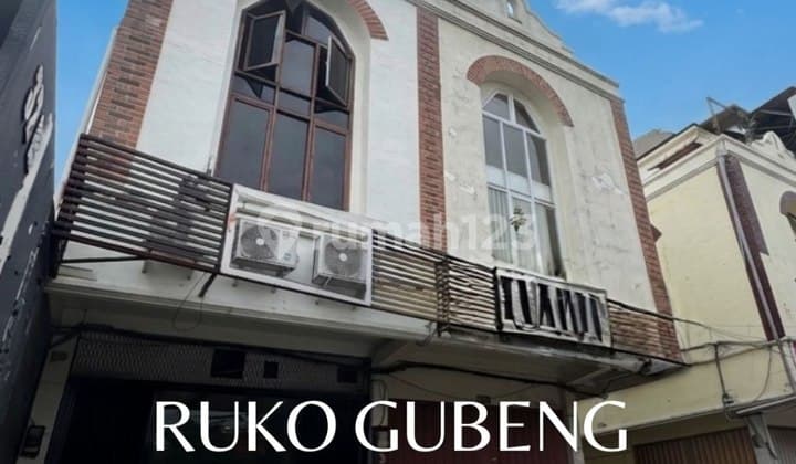 Quick Sale Beautiful 3-Story Shop Ready to Use in Gubeng Surabaya
