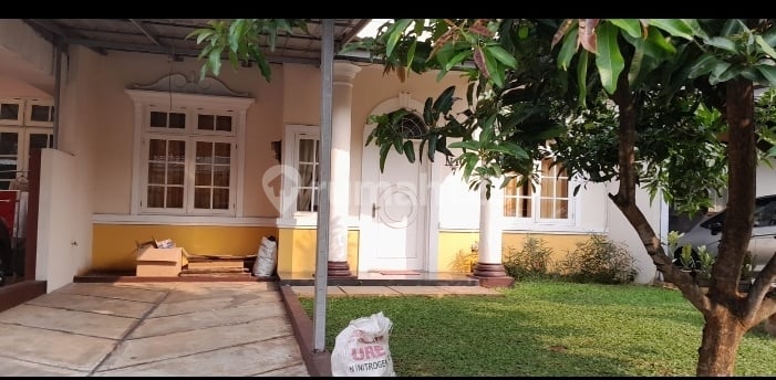 Rumah Minimalis Di Cluster Lokasi Taman Crysant Bsd Strategis Dekat Tol