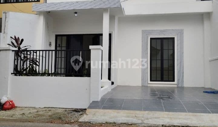 Beautiful, Neat House Completely Renovated in Nusaloka BSD