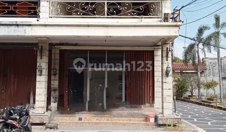 Ruko Siap Huni di Komplek Perkantoran