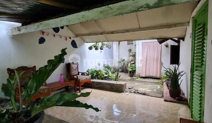 Rumah Terletak 300mdari Pasar Paduraksa, Cocok Utk Toko gudang, Bs Bangun Kios² Dipinggir Jalan