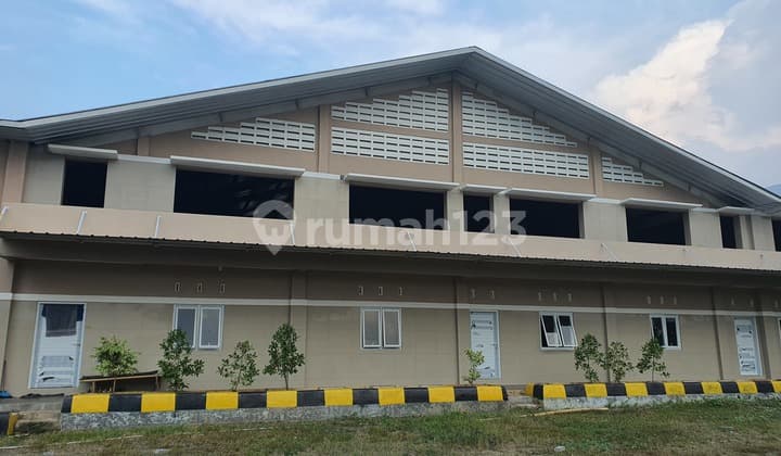 Gudang Baru Siap Pakai di Daerah Margaayu