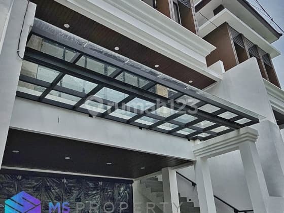 Rumah Minimalis Modern 3 Lantai Dalam Komplek Dekat Mrt Fatmawati Indomaret