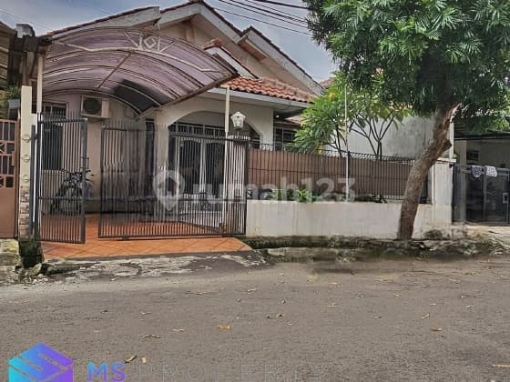 fasumlengkap Rumah Wajib Renovasi Dalam Komplek Asri Legoso