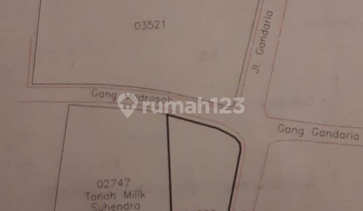 Tanah sawangan dekat bukit golf