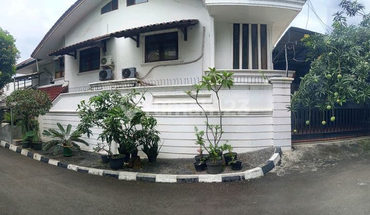 Rumah Pulomas Utara Jual Cepat
