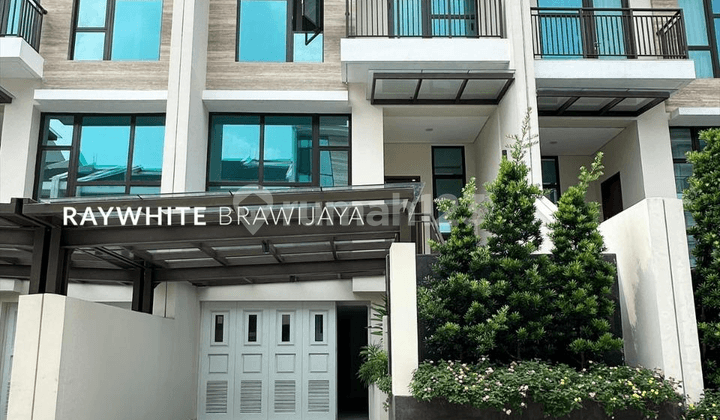 Brand New Townhouse Area Pondok Indah
