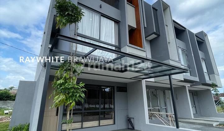 Brand New Townhouse Fasilitas Clubhouse Area Cilandak
