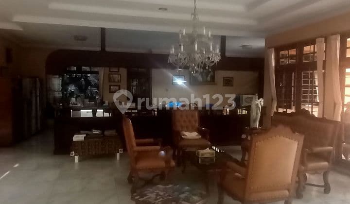 Palmerah 2-story house in good condition