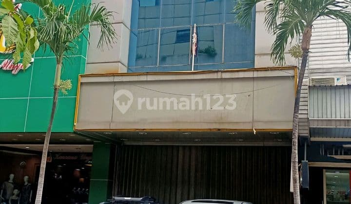 Ruko Pasar Baru 3 Lantai Untuk Usaha