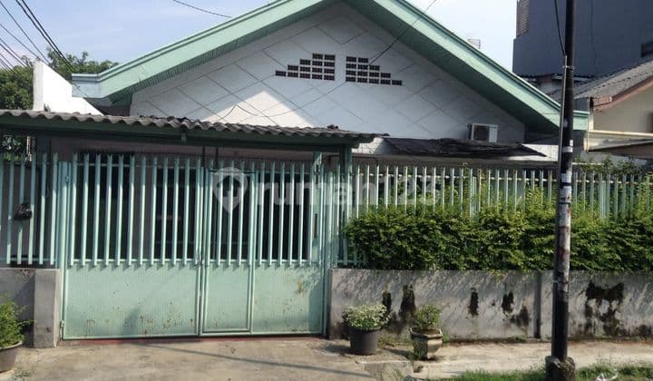 Rumah Petojo cocok bangun ulang.