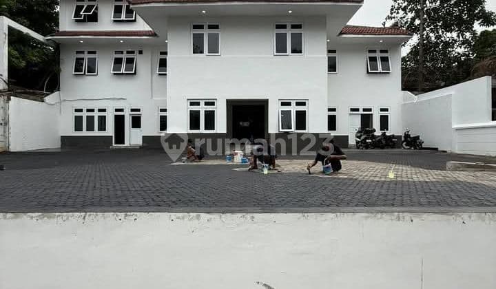 Jual Rumah Zona Komersil Menteng