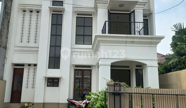 Selling Rumah Lebak Lestari Indah