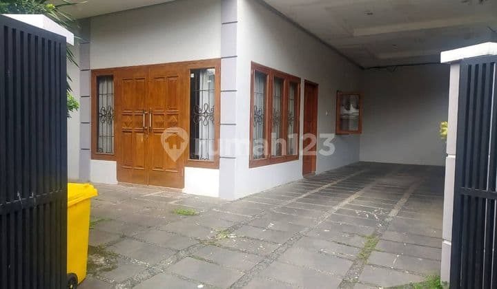 Jual Rumah Kebayoran Baru
