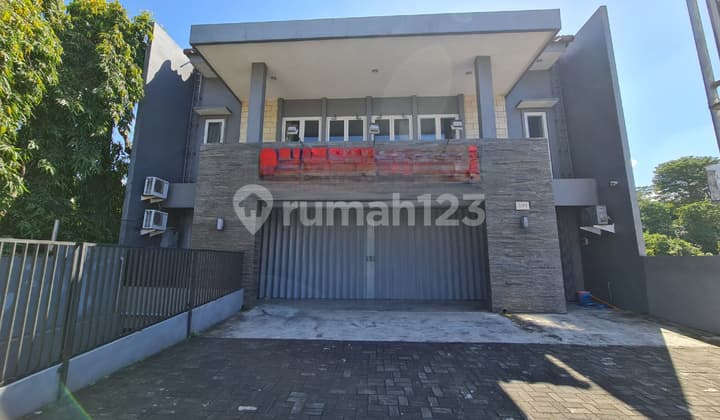 Ruko Strategis dekat Living World