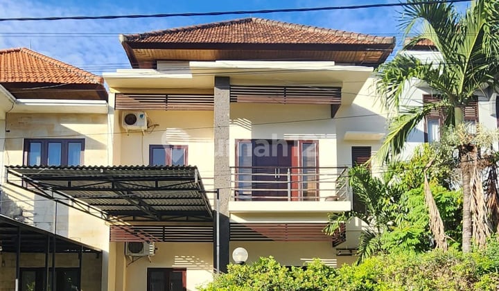 Rumah One Gate System Gatsu Tengah