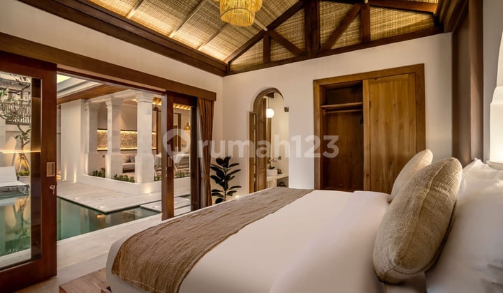 New Tropical Modern Villa