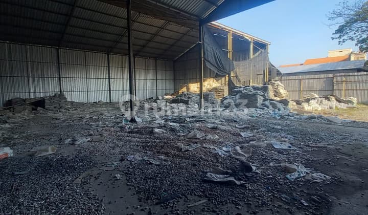Warehouse Near Jalan Persada