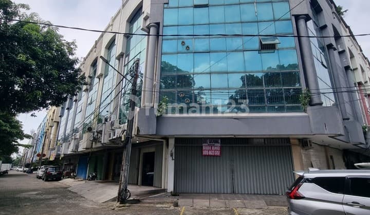 Royal Sunter Shop House