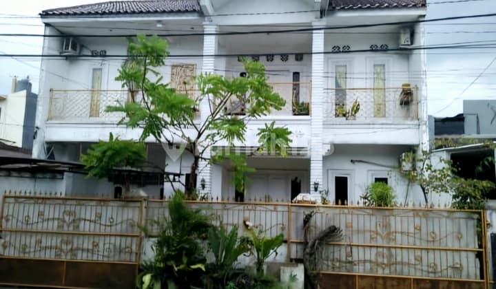 Dijual Cepat Rumah Luas dan Siap Huni di Kelapa Dua Tangerang