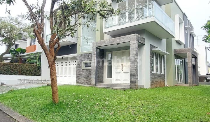 Dijual Rumah Hoek Depan Taman di De Latinos BSD
