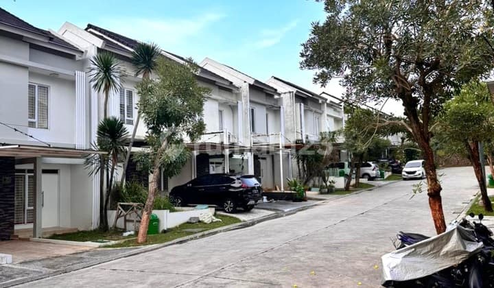 Dijual Murah Rumah 2 Lantai Sudah Renov Siap Huni di Serpong Natura