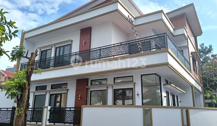 Dijual Rumah Bangunan Baru di Kencana Loka Bsd