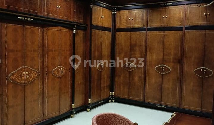 Di jual rumah baru di pondok indah