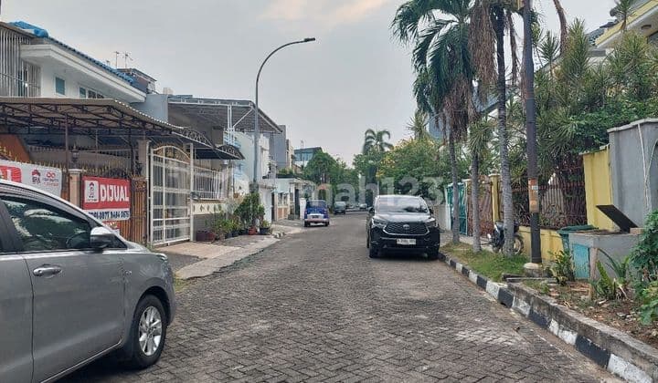 Di jual rumah murah di bawah NJOP grisenda PIK