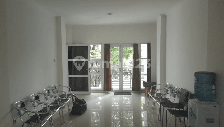 Ruang usaha sewa Mainroad jl Terusan Jakarta Antapani Bandung , strategis untuk segala usaha SHM 4 Lantai