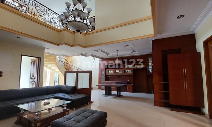 Rumah Onegate Cluster Belakang Btc Pasteur Bandung , 2 Lantai SHM