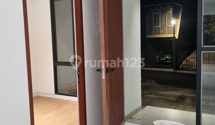 Rumah baru komplek Fajar raya 2 lantai SHM Hadap Timur Cimahi Utara