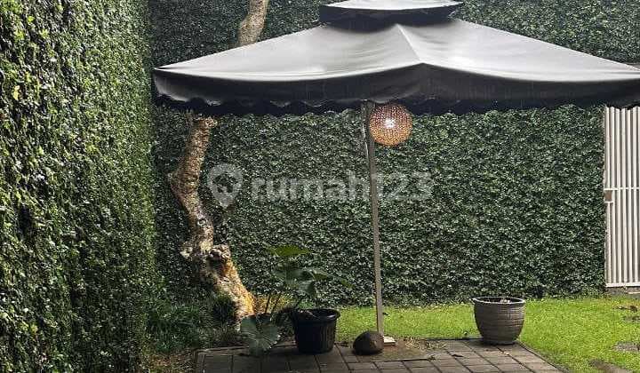 HADAP UTARA RUMAH 2 LANTAI SIAP HUNI KOMPLEK PONDOK HIJAU BANDUNG UTARA