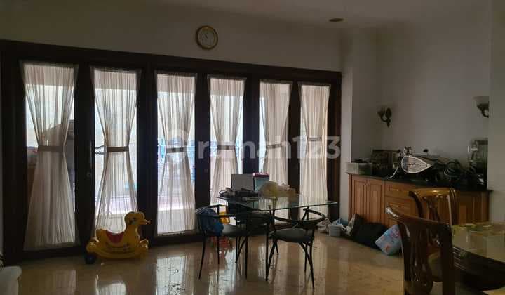 Rumah Mewah Dekat Simpang Lima Full Furnished