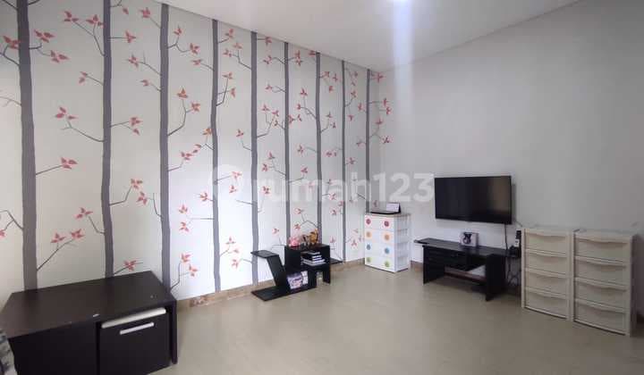 Rumah Hook Semi Furnished Siap Pakai di Bsb Semarang