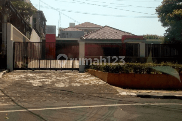 Extra Large Luxurious House Ready to Occupy in Gajah Mungkur Area, Semarang