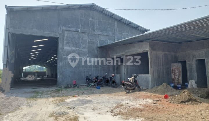 Gudang Bangunan Baru Bebas Banjir Di KIC Gatsu Semarang
