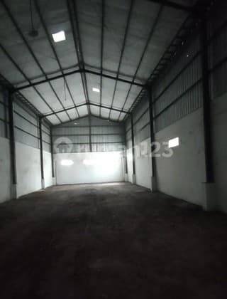 Warehouse Strategic Location with Road Access Suitable for Containers on Yogyakarta Ring Road