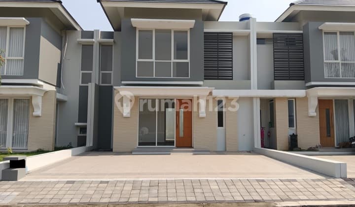 Rumah Bagus Full Furnished2 Lantai di Perumahan Elit Bebas Banjir di Victoria Valley Bsb