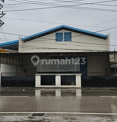 Gudang Bagus 2 Lantai Sertifikat SHM di Medoho Semarang