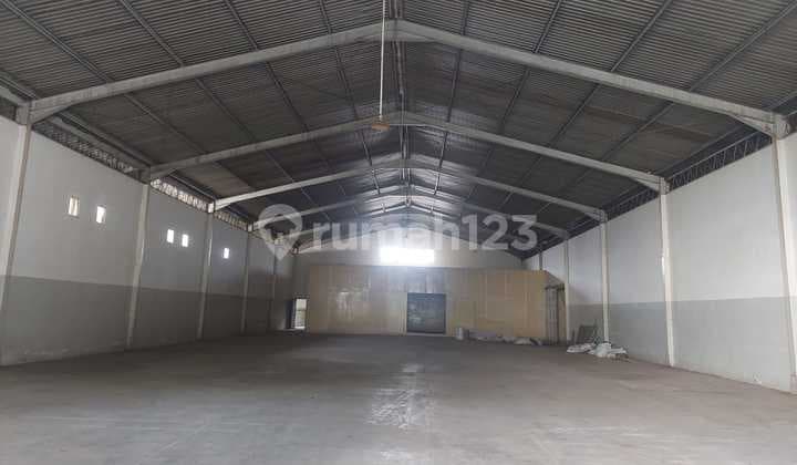 Very Large Ready-to-Use and Flood-Free Warehouse/Factory in Srondol, Semarang