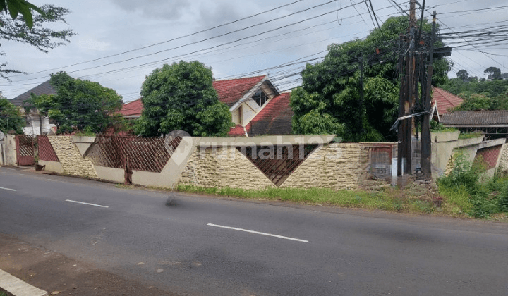 Business Property/Commercial Space in a Very Strategic Location on Kawi Street, Semarang Business Property/Commercial Space in a Very Strategic Location on Kawi Street, Semarang