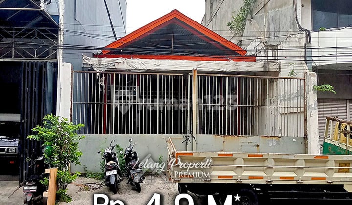 Warehouse in Good Condition, Strategic Location, Pinangsia, Taman Sari, West Jakarta.