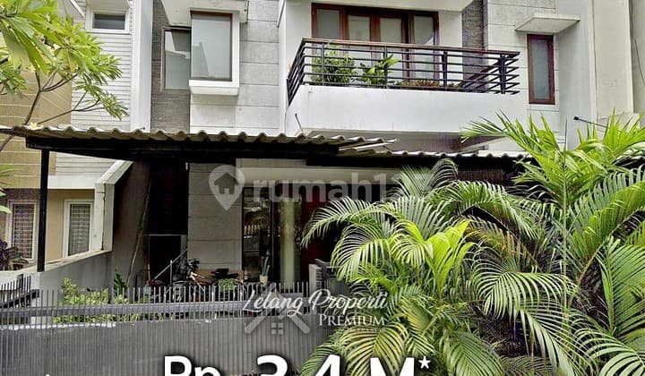 Comfortable Strategic House in Meruya Ilir Park, Kembangan, West Jakarta