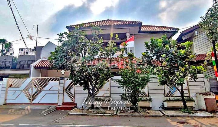 Rumah Asri Nyaman Strategis Jl Abadi Duren Sawit Jaktim