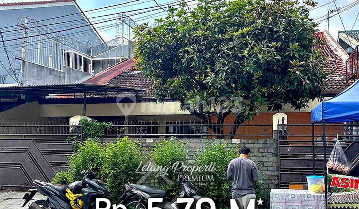 Old House Livable Strategic Bamboo City Palmerah West Jakarta