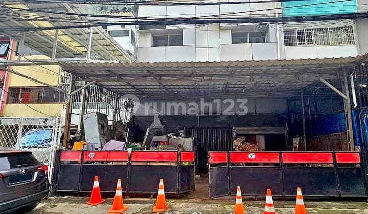 4-Story Row Shop, Strategic Location, Gunung Sahari, Central Jakarta
